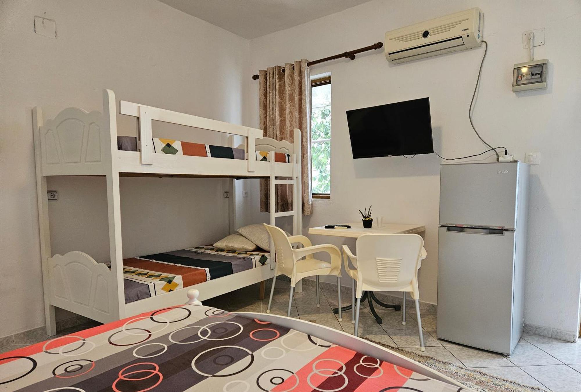 Aeria Rooms Himare Exterior photo